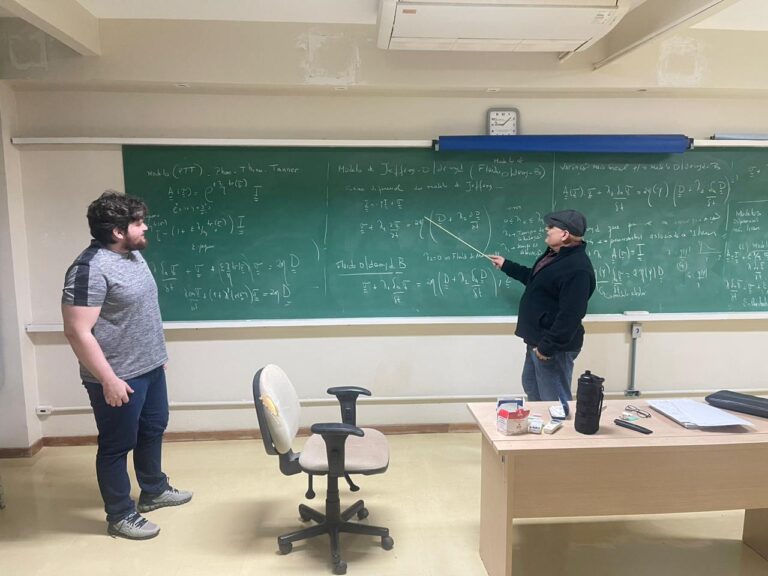Nonlinear Viscoelasticity - Non-Newtonian Fluids - June - 2025. Matheus Aguilar and FRC.