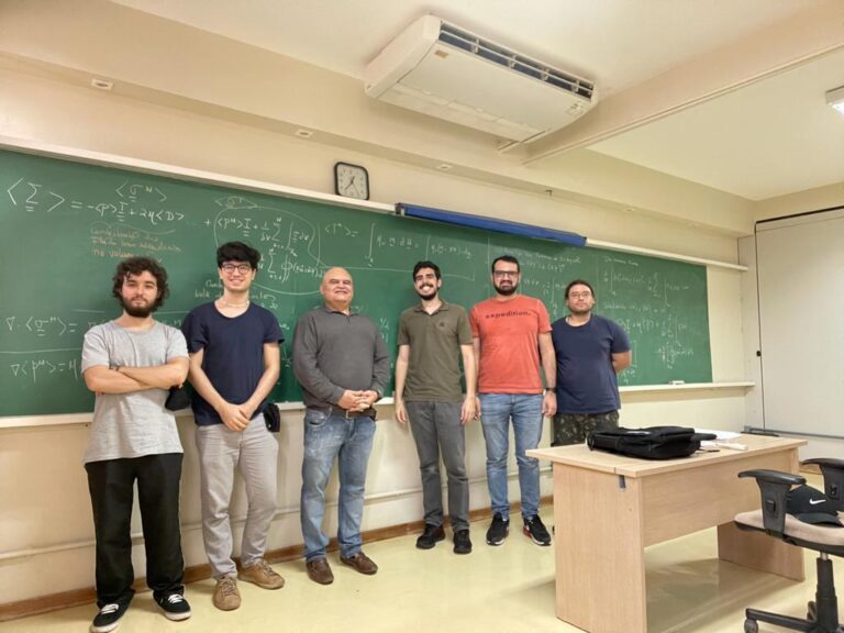 Postgraduate course on Non-Newtonian Fluid Dynamics (End of Semester 1/2021). Lecture on Suspension Rheology (Batchelor's Stresslet and Rotlet). Left to Right: Leonardo Inácio, Yuri Sinzato, FRC, Marcos Fabrícío Aleixo, Igor Dal Osto e Luís Castro.