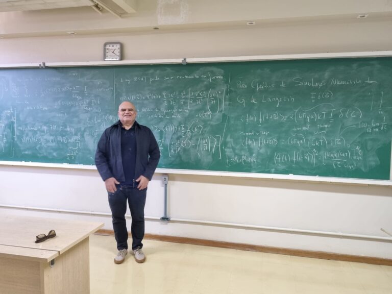 Lectures on Microhydrodynamics - Brownian Motion - August - 2023 - University of Brasília (VORTEX-ENM-FT/UNB)