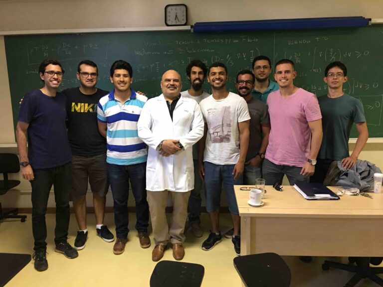 Lectures on Continuum Mechanics by prof. FR Cunha - VORTEX/ENM- University of Brasília, 2/2016.