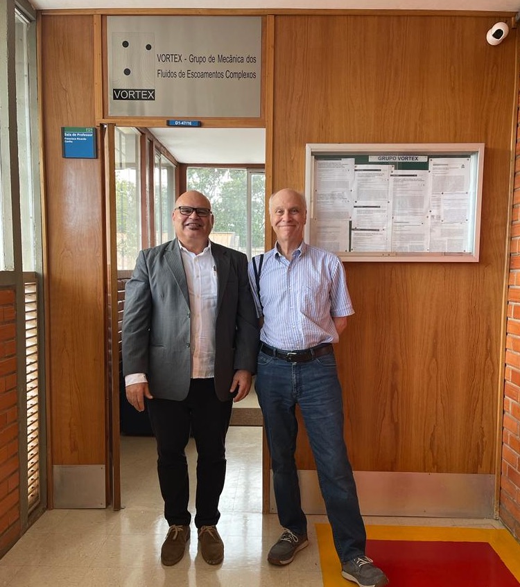 Visit of John Hinch (my PhD supervison from DAMTP-Cambridge-UK) to University of Brasilia (April/2023). In this opportunity John received an honorur of Professor Honoris Causa from UnB - Brazil